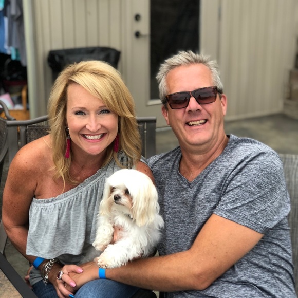 Meet your Posher, Melanie - Picture 2 of 2